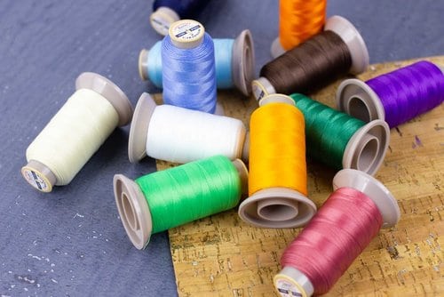 Available in 20 colours, HomeDec™ is the perfect thread to use for heavy fabrics, leather, or upholstery.
